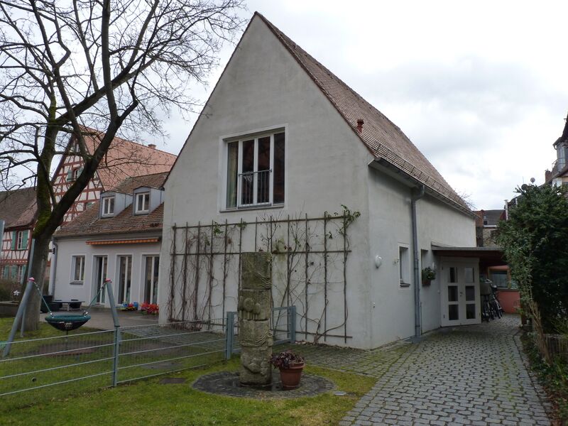 Datei:Gemeindezentrum Kirchenplatz 7,b.JPG