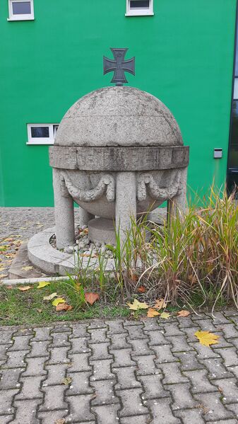 Datei:Kriegerdenkmal Spielvereinigung (3).jpg