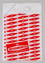 EKT035 Woolworth Schwabacher Straße.jpg