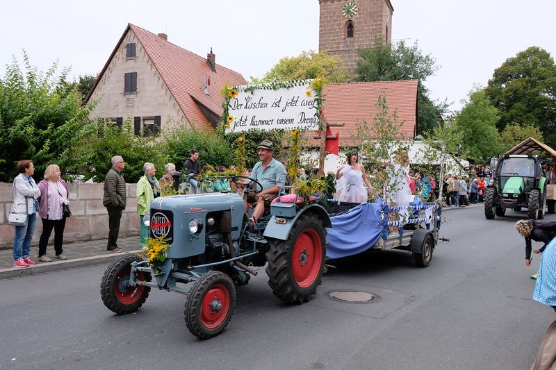 Datei:Kärwaumzug Poppenreuth 1.jpg