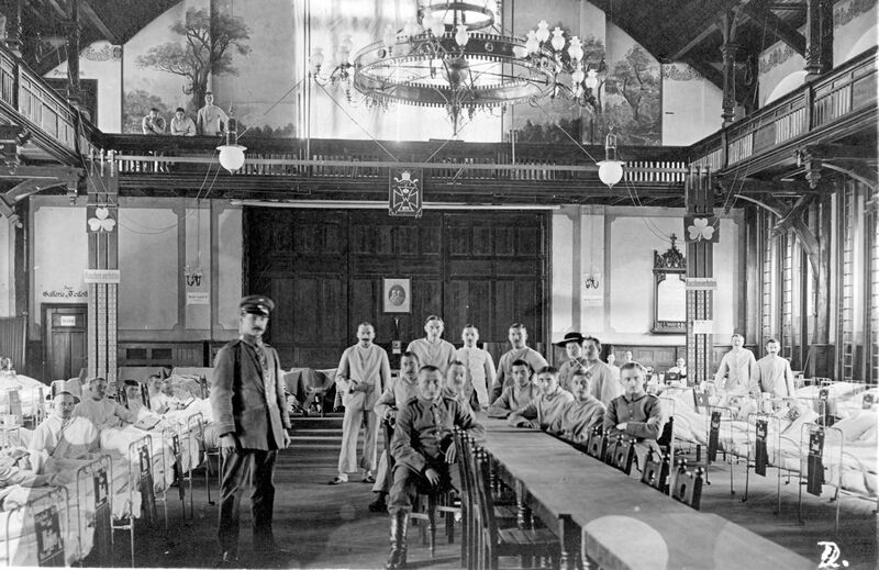 Datei:AK Vereinslazarett Fürth ngl ca 1915 1.jpg