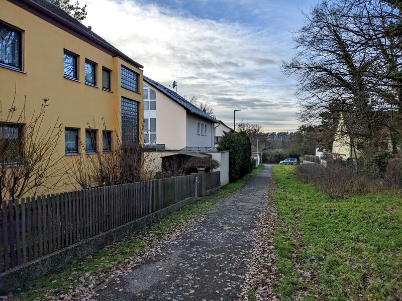 Datei:Talpromenade 33 2022.jpg