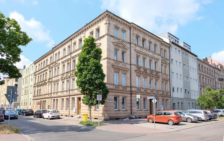 Karolinenstraße 56 - Simonstraße 2 Juni 2023.jpg