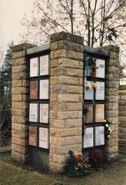 NL-FW 04 0392 KP Schaack Friedhof 5.1.1988..jpg