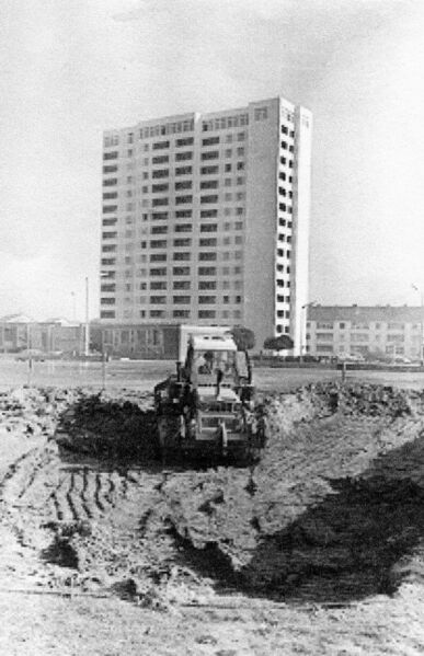 Datei:NL-FW 11-109 W Milde Hochhaus Komotauer 30 1960.jpg