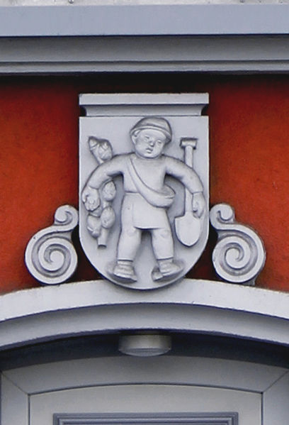 Datei:Türrelief Poppenreuther Straße 8.jpg