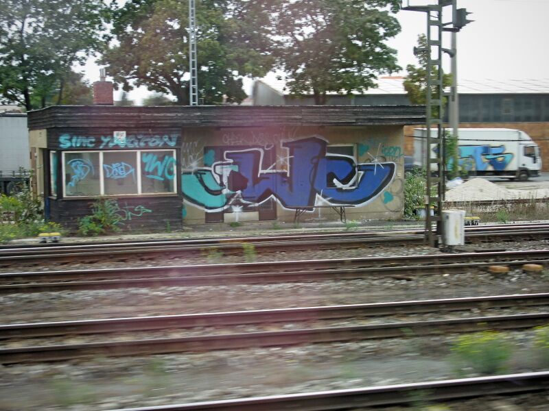 Datei:2015-09-22 Weichenstellbude 904.jpg