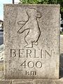 Skulptur <!--LINK'" 0:82--> am Königsplatz, Juli 2025