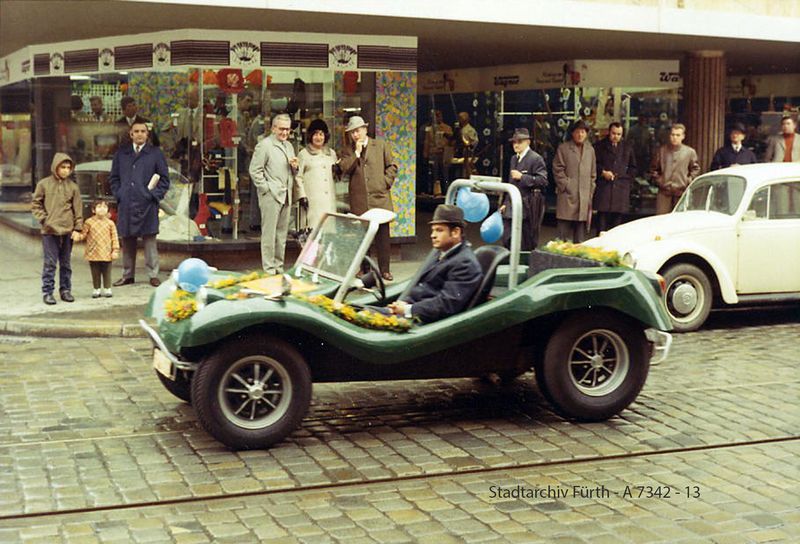 Datei:Blumenkorso VW-Buggy A7342-13.jpg