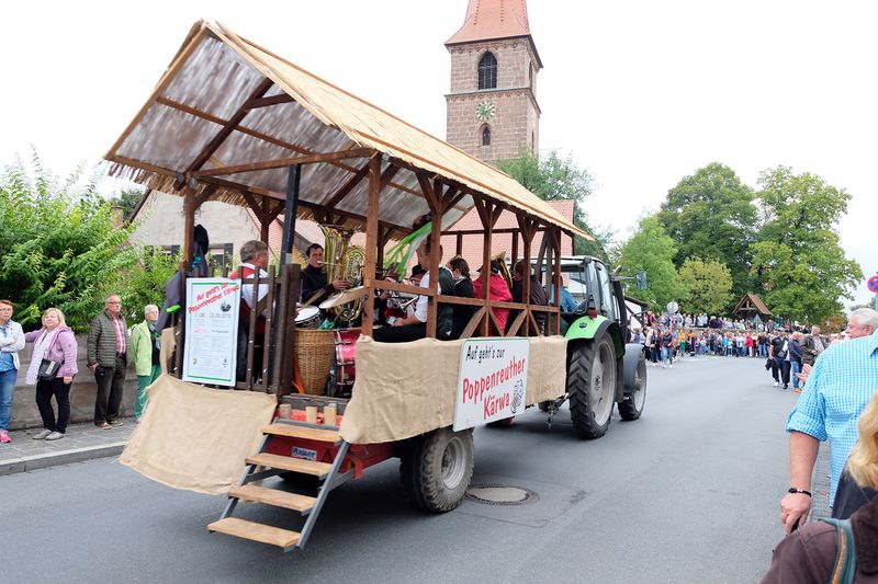 Datei:Kärwaumzug Poppenreuth 3.jpg