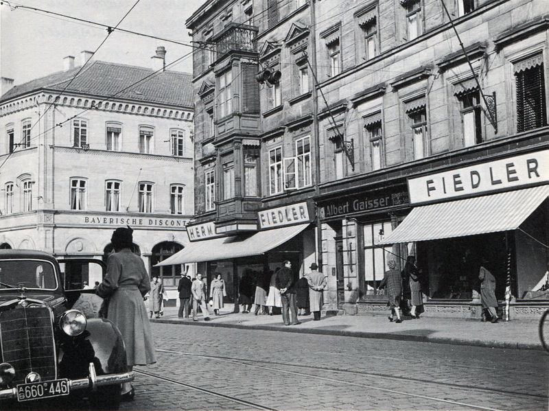 Datei:Modehaus Fiedler vor 1952.jpg
