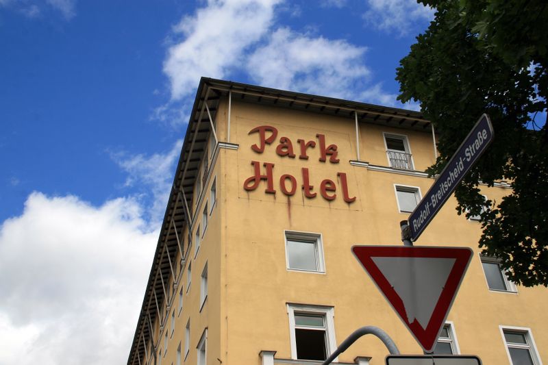 Datei:Schriftzug Parkhotel.jpg