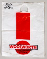 EKT032 Woolworth Schwabacher Straße.jpg