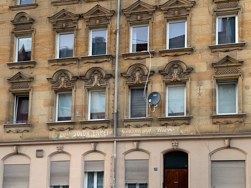 Datei:Flößaustraße 59 Mrz 2022.jpg