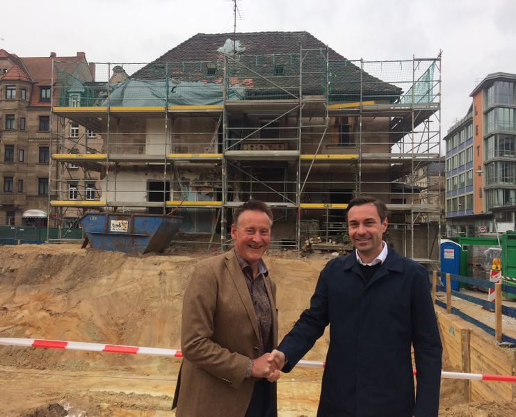 Datei:Grundsteinlegung Pechhütten 2018.jpg