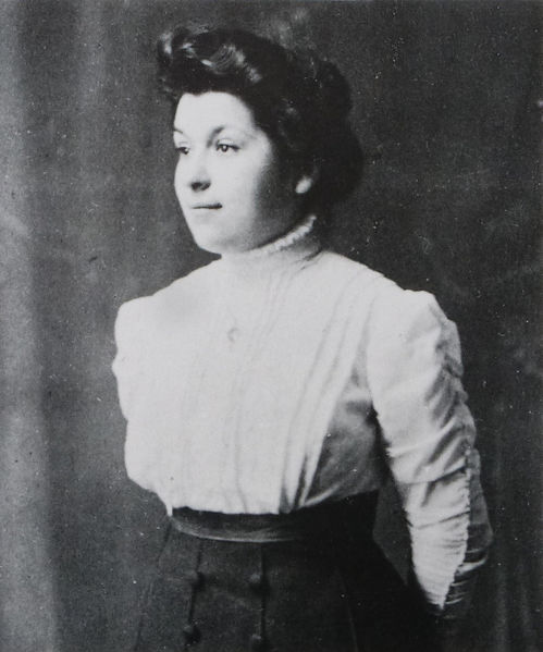 Datei:Liesl Kießling 1917.jpg