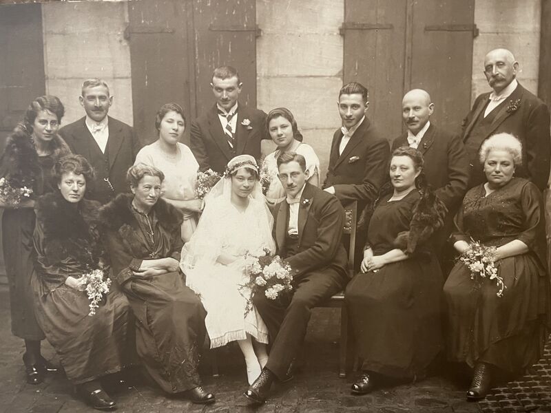 Datei:Wedding group photo Selma and Richard Lowenthal.jpeg