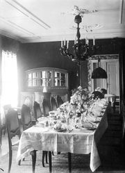 Wilhelm Strobl Hochzeitstafel 1921 fw.jpg