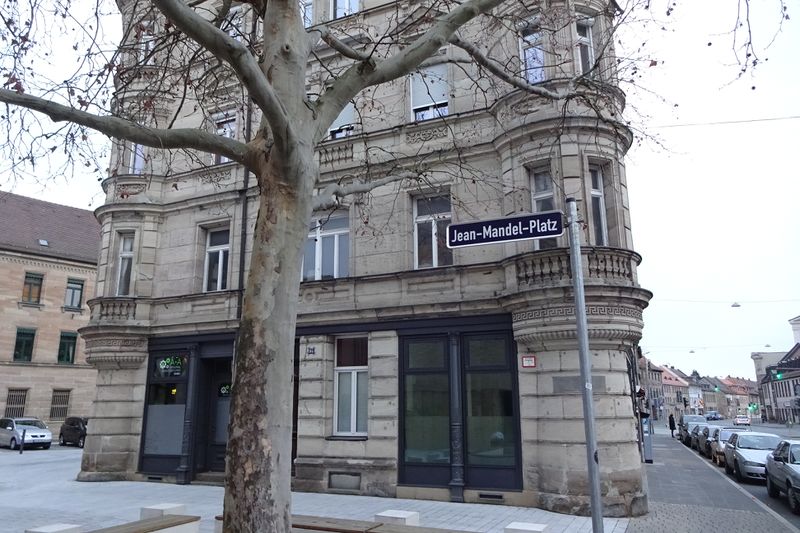 Datei:Gebäude Königstraße 95 Hauseingang.JPG