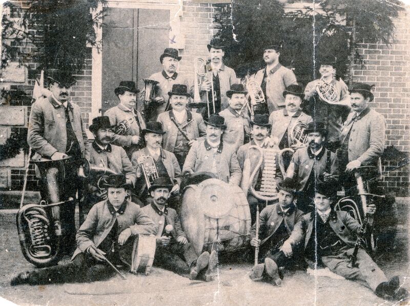 Datei:Oberlandler-Kapellen ngl 1893.jpg