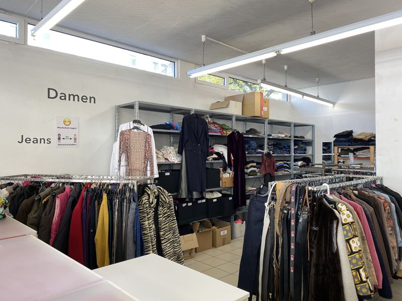 Datei:Kleiderladen Z12-6.jpg