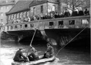 Sauweiherbrücke mit Hochwasser 1953.jpg