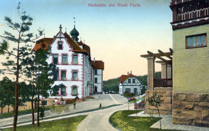 Datei:AK Waldkrankenhaus mit Kutsche gel 14 Okt 1910.jpg