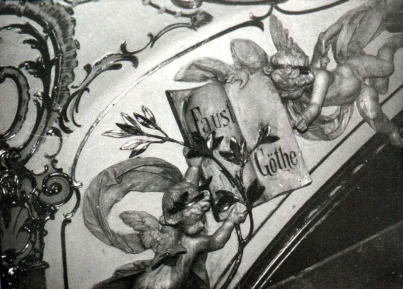 Datei:Stuckelemente Stadttheater Faust 1972.jpg