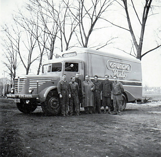 Datei:Grundig Fuhrpark 15 Kurgartenstraße.jpg