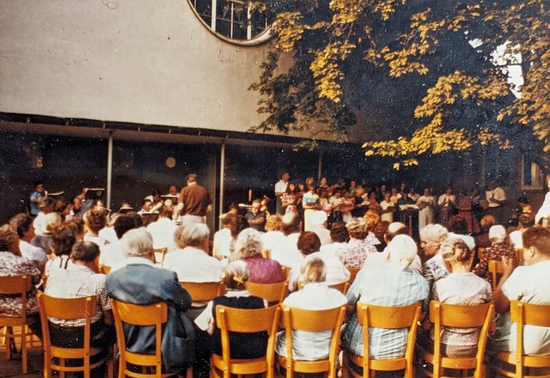 Datei:St Kirchenchor Volksliedersingen 1983.jpg