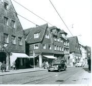 V.l.n.r. Königstraße 70, 66, 64, 62, 58 .jpg