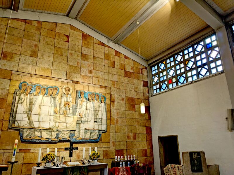 Datei:20240908 Löhekirche Lichtband.jpg