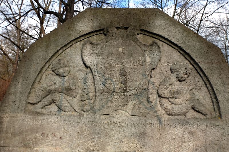 Datei:Pfeifferbank Inschrift 2018.jpg