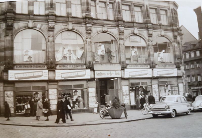 Datei:Kaufhaus Weißer Turm.jpg