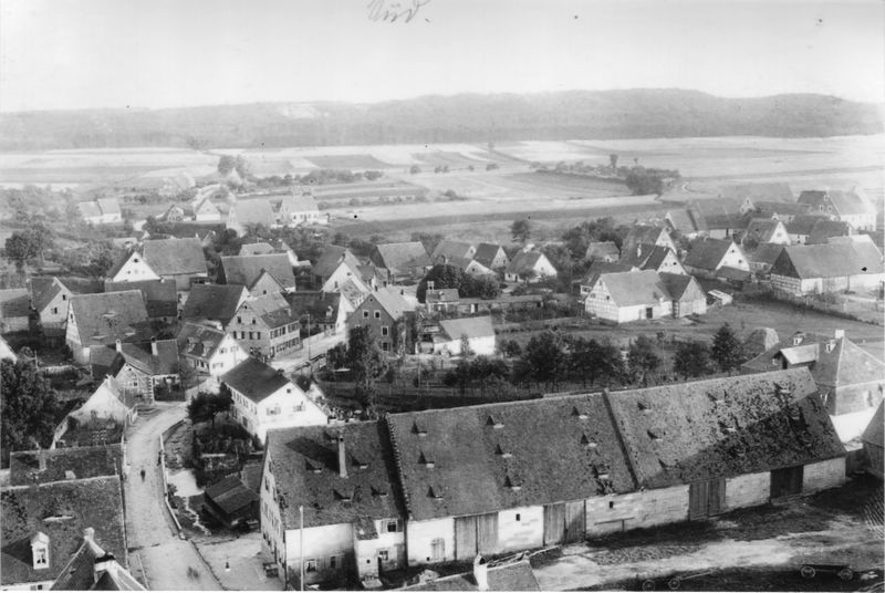 Datei:Burgfarrnbacher-Kirchturmblick-Süd.jpg
