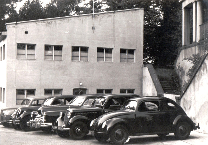 Datei:Grundig Fuhrpark 2 Kurgartenstraße.jpg