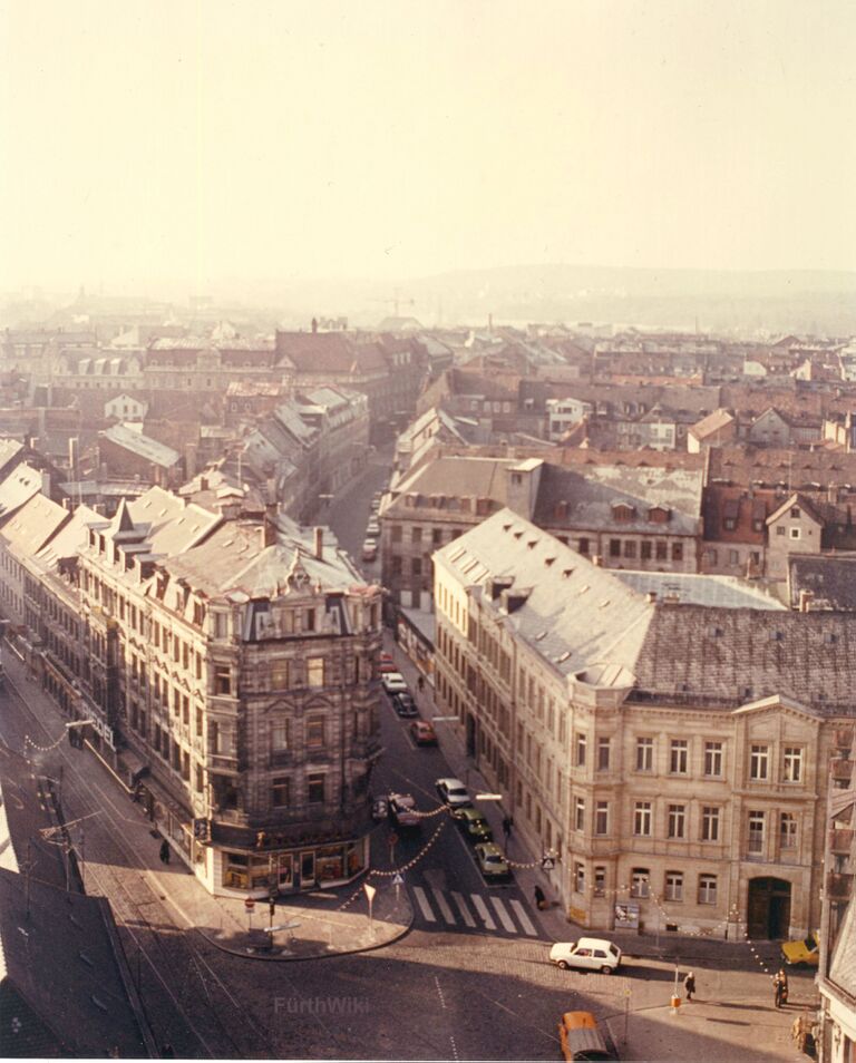 Kleeblattapotheke 1980.jpg