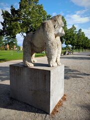 2024-09-15 Gorilla mit Sattel (4).jpg