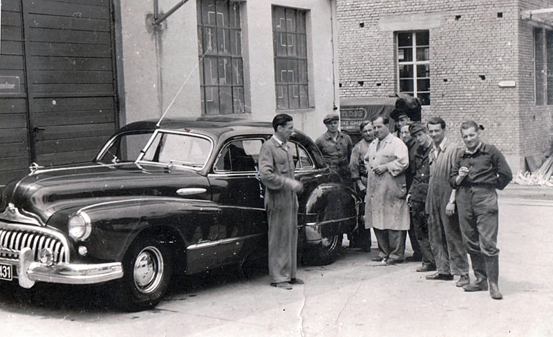 Datei:Grundig Fuhrpark 17 Kurgartenstraße.jpg