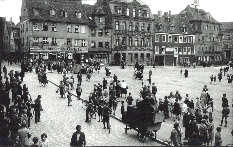 Datei:Königsplatz 1930.jpg