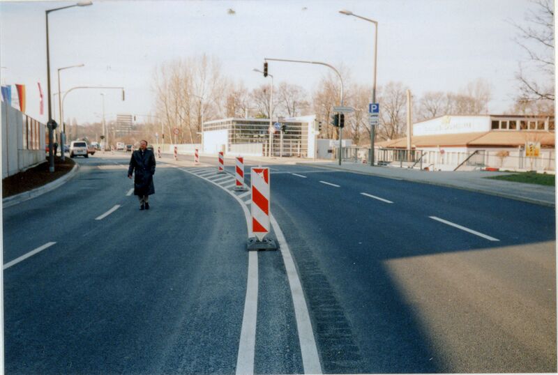 Datei:NL-FW 04 1351 KP Schaack Eröffnung Nordspange 19 Dez 1999.jpg