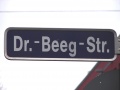 Straßenschild Dr.-Beeg-Straße