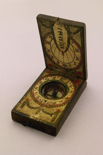 Datei:Kleininger Klappsonnenuhr.jpg