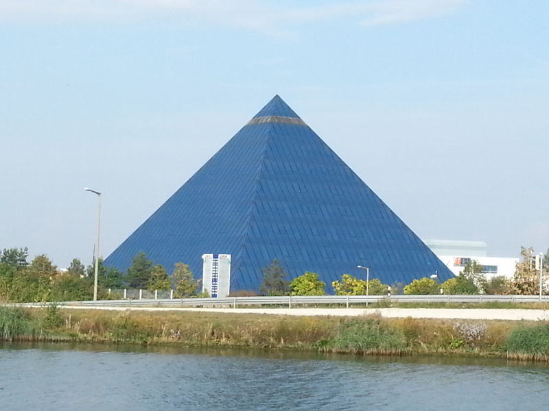 Datei:Pyramide 2016.jpg