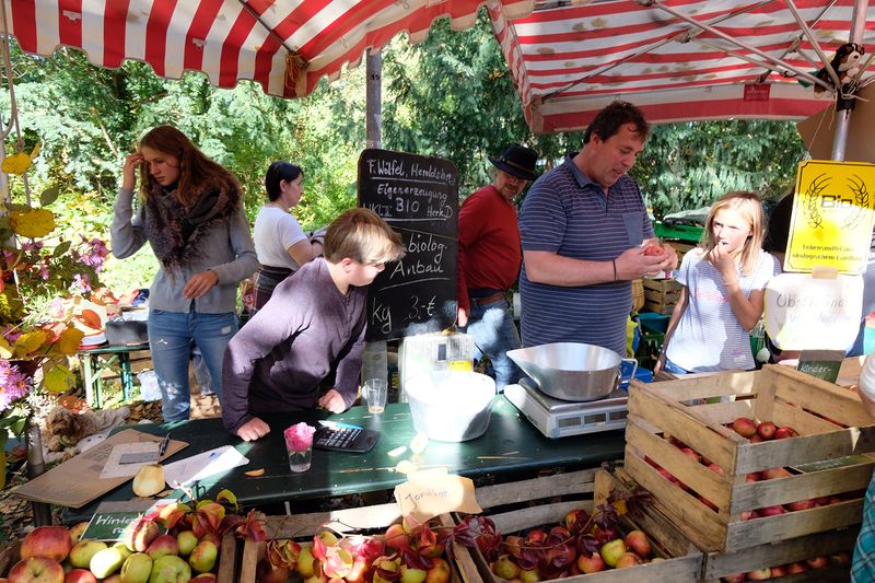 Datei:Apfelmarkt 2017 25.jpg