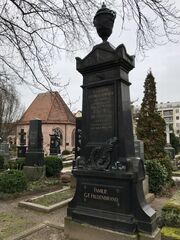 Hildenbrand Grab-1.jpeg