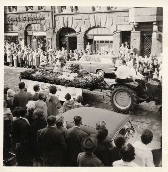 Datei:Festzug 1962 (1).jpg