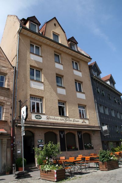 Datei:Gelber Löwe 2017.jpg