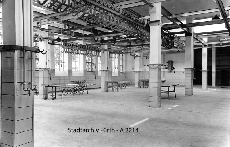 Datei:Rinder im Schlachthof A2214.jpg