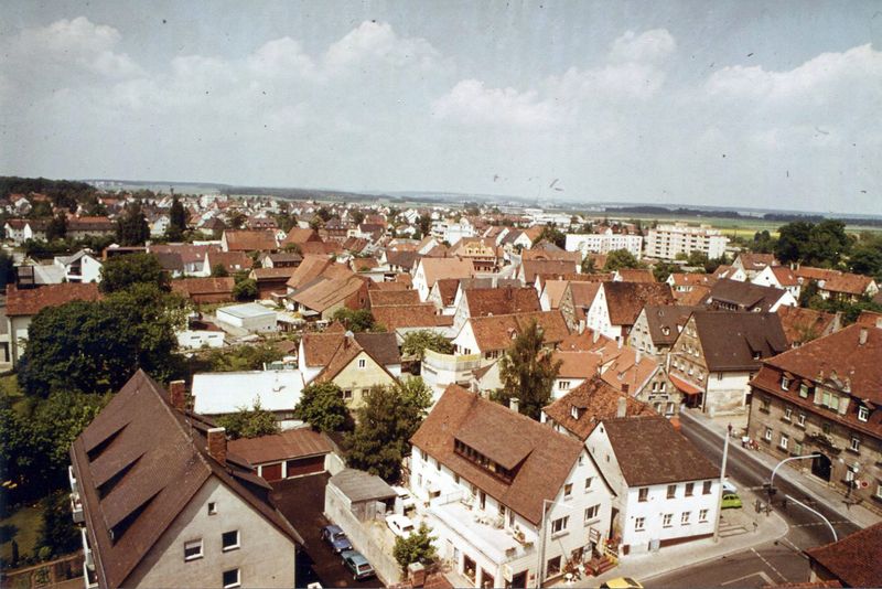 Datei:Burgfarrnbach Blick vom Turm 1991 9.jpg